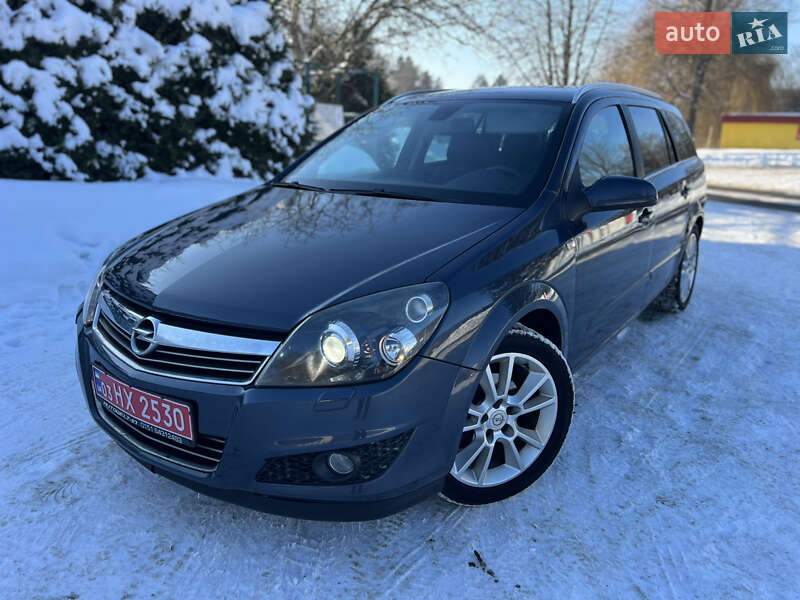 Универсал Opel Astra 2009 в Луцке