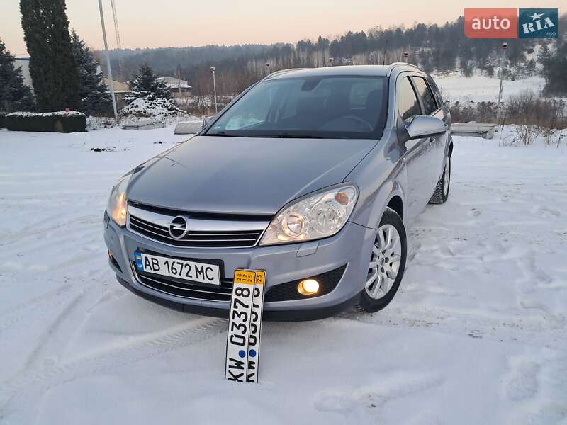 Универсал Opel Astra 2009 в Могилев-Подольске