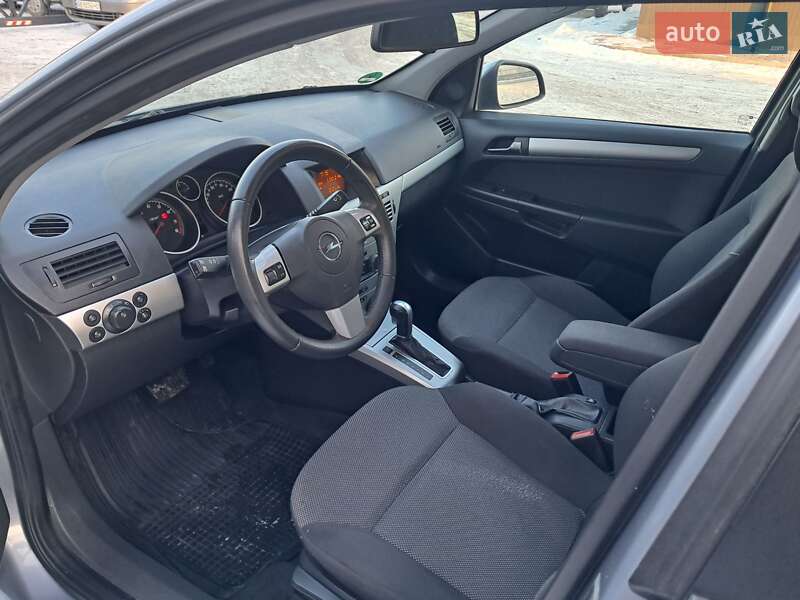 Универсал Opel Astra 2009 в Могилев-Подольске