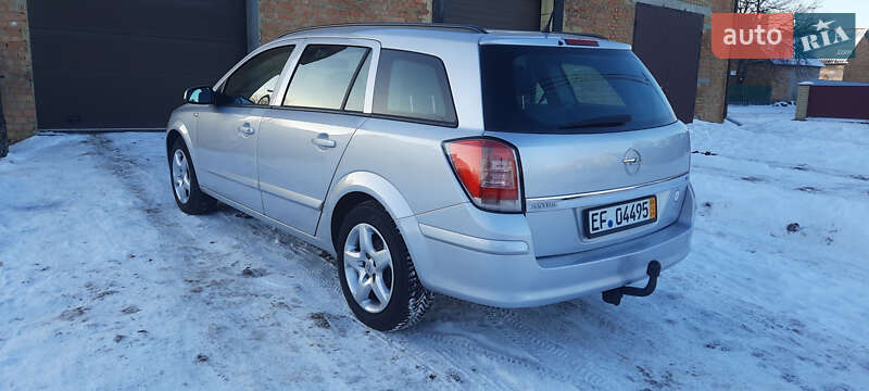 Универсал Opel Astra 2008 в Немирове