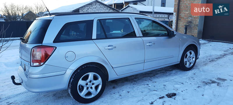 Универсал Opel Astra 2008 в Немирове