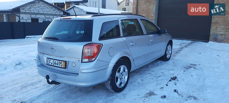 Универсал Opel Astra 2008 в Немирове
