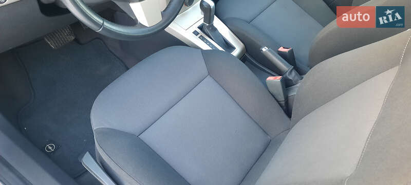 Универсал Opel Astra 2008 в Немирове