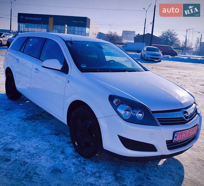 Универсал Opel Astra 2011 в Белой Церкви фото Универсал Opel Astra 2011 в Белой Церкви