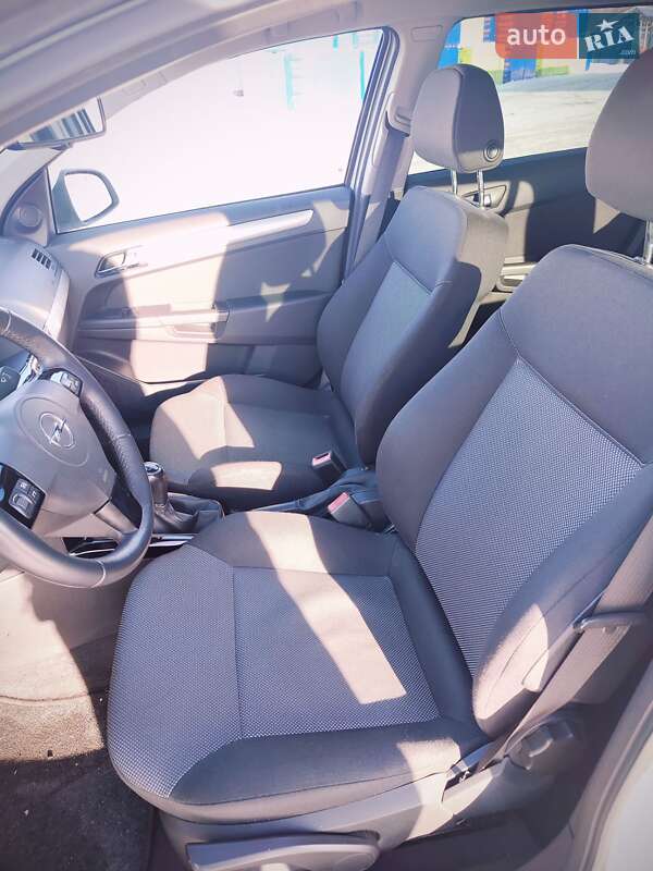 Универсал Opel Astra 2011 в Белой Церкви фото 19 Универсал Opel Astra 2011 в Белой Церкви