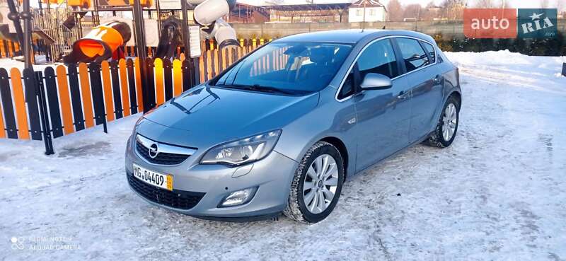 Хэтчбек Opel Astra 2011 в Виннице фото Хэтчбек Opel Astra 2011 в Виннице