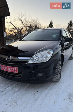 Универсал Opel Astra 2007 в Дубно