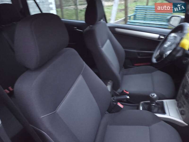 Универсал Opel Astra 2007 в Луцке