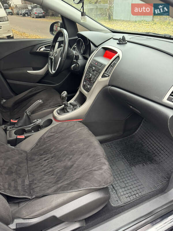 Универсал Opel Astra 2011 в Броварах фото 19 Универсал Opel Astra 2011 в Броварах