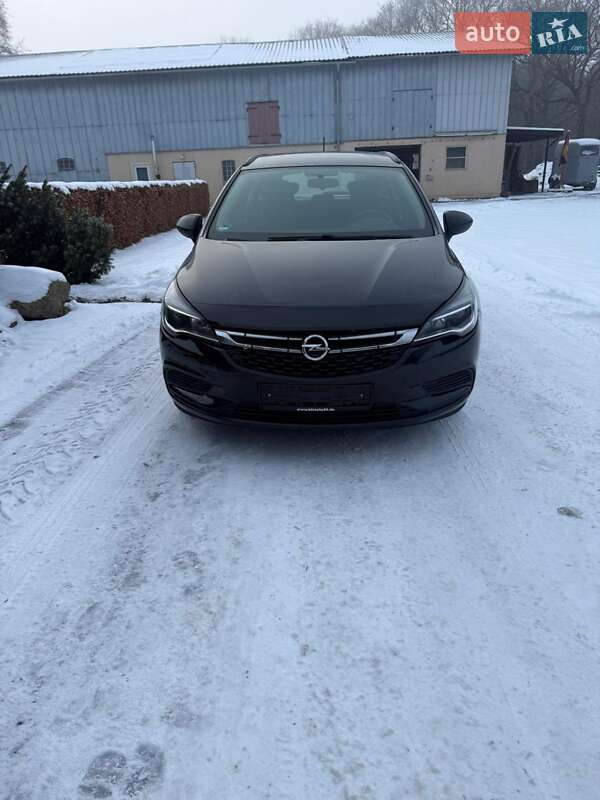 Универсал Opel Astra 2016 в Вараше