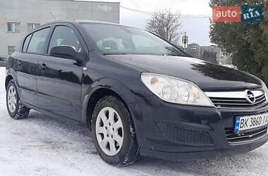 Хетчбек Opel Astra 2008 в Рівному