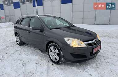 Универсал Opel Astra 2009 в Черновцах