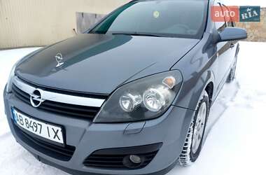 Універсал Opel Astra 2005 в Чернівцях