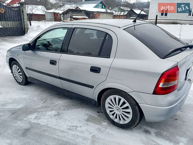 Хэтчбек Opel Astra 2002 в Дрогобыче