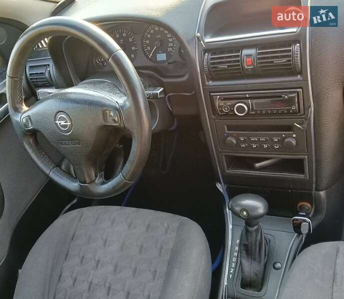 Хэтчбек Opel Astra 2002 в Дрогобыче