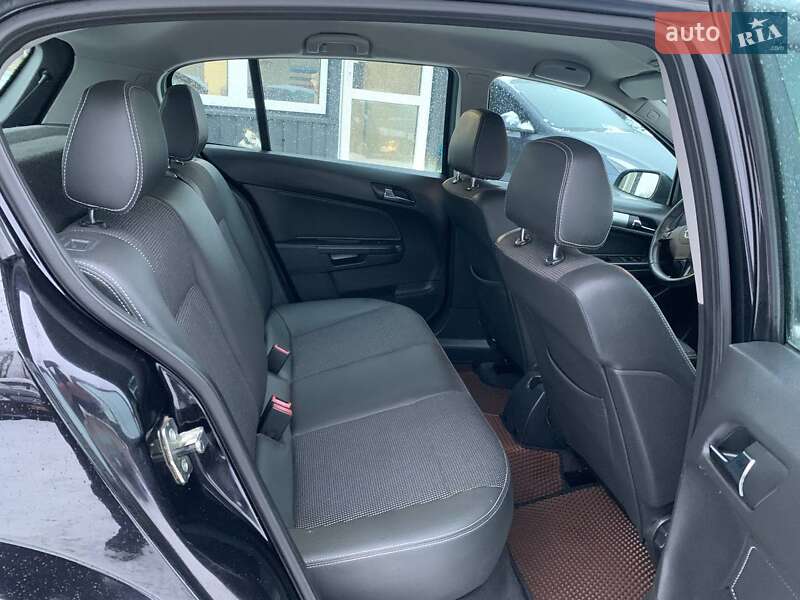 Хетчбек Opel Astra 2010 в Коломиї