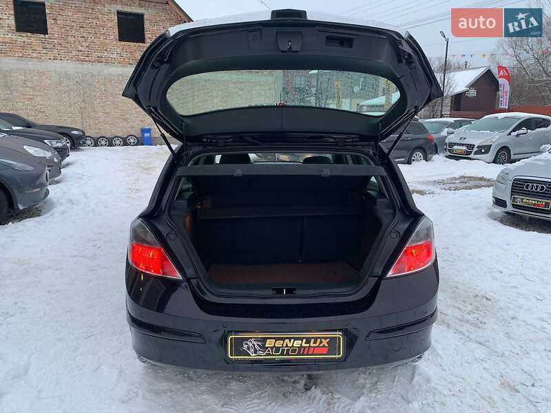 Хетчбек Opel Astra 2010 в Коломиї