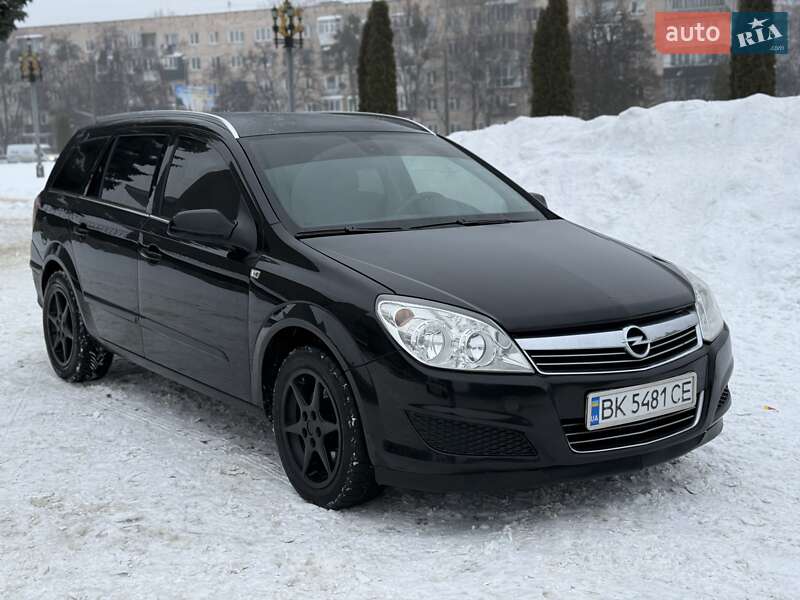 Универсал Opel Astra 2007 в Ровно