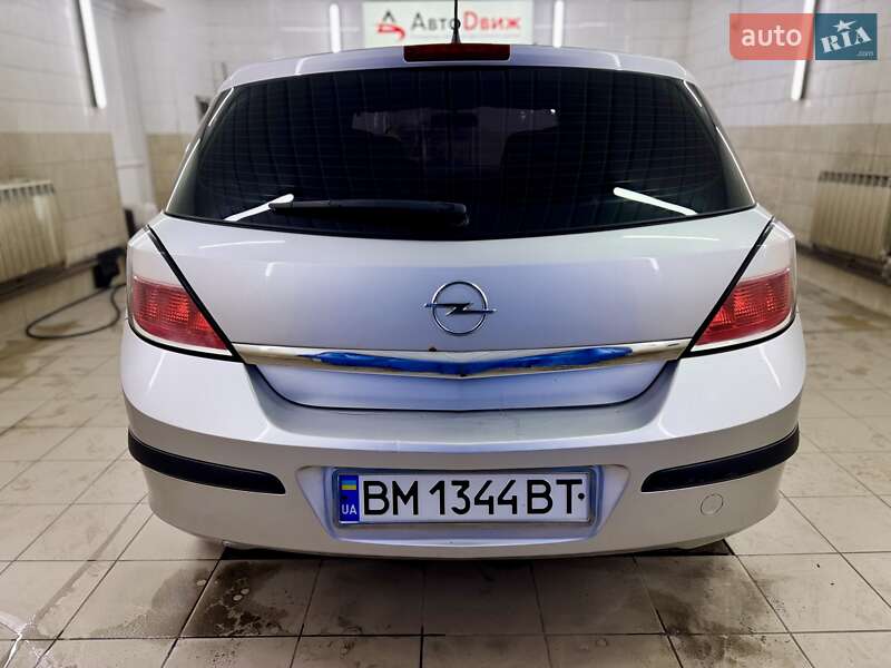 Хэтчбек Opel Astra 2006 в Сумах