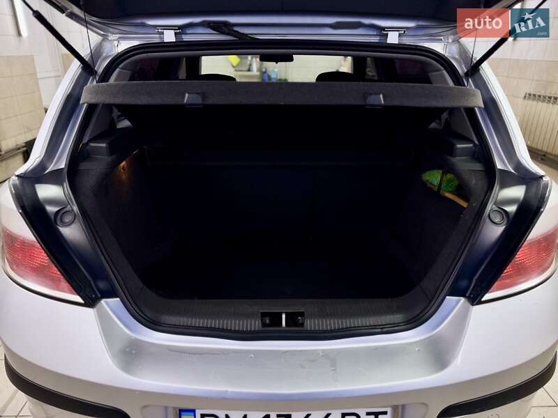 Хэтчбек Opel Astra 2006 в Сумах