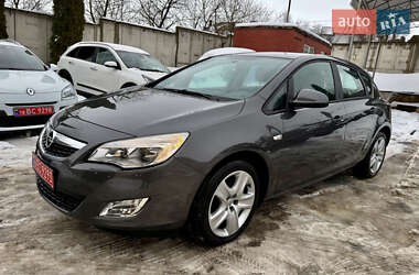 Хэтчбек Opel Astra 2010 в Ровно