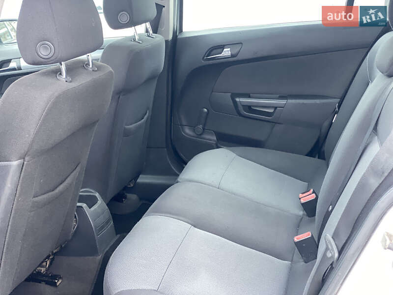 Универсал Opel Astra 2007 в Белой Церкви