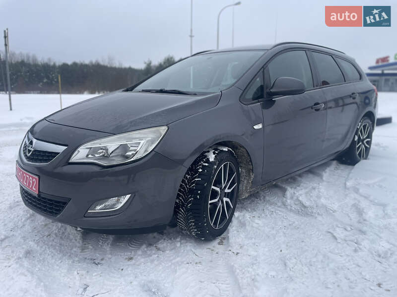 Универсал Opel Astra 2012 в Ковеле