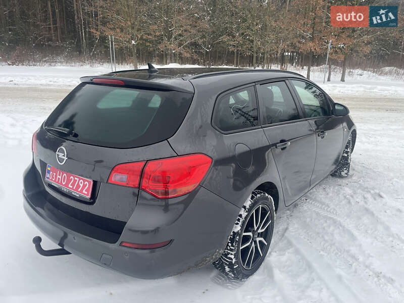 Универсал Opel Astra 2012 в Ковеле