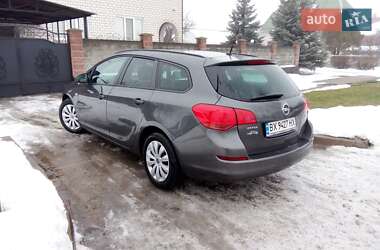 Універсал Opel Astra 2011 в Вараші