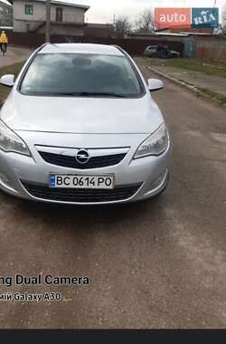 Універсал Opel Astra 2011 в Стрию