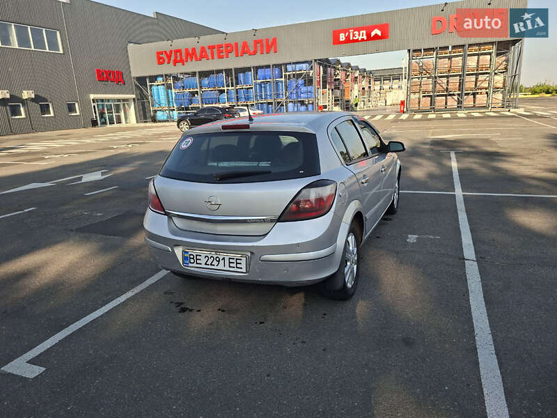 Хэтчбек Opel Astra 2005 в Николаеве