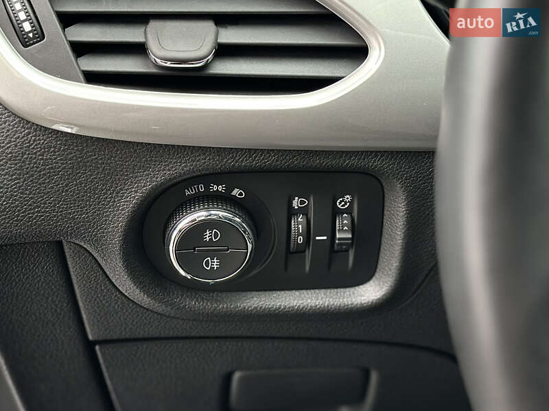 Универсал Opel Astra 2020 в Луцке