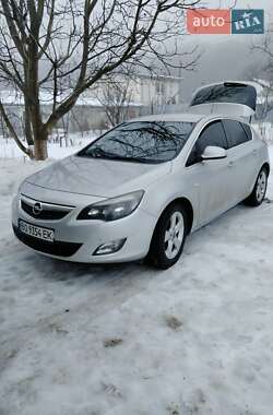 Хэтчбек Opel Astra 2010 в Бучаче
