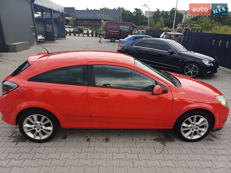 Хэтчбек Opel Astra 2006 в Николаеве