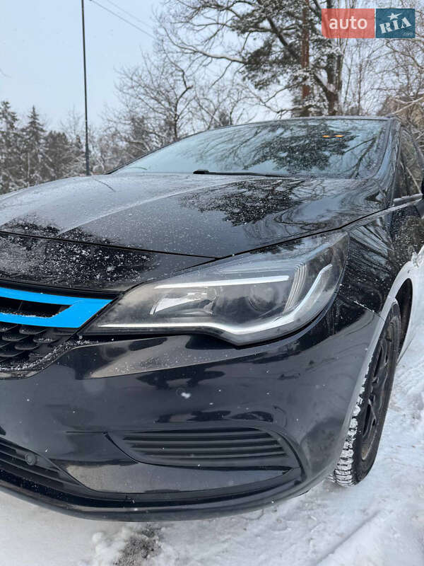Универсал Opel Astra 2017 в Хмельнике