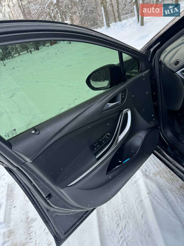 Универсал Opel Astra 2017 в Хмельнике