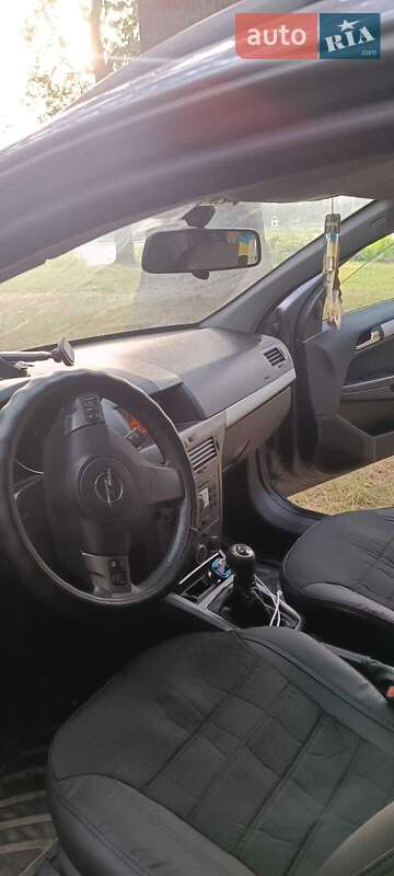 Универсал Opel Astra 2006 в Фастове