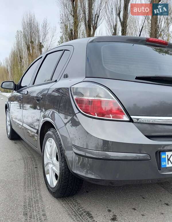 Хэтчбек Opel Astra 2009 в Киеве