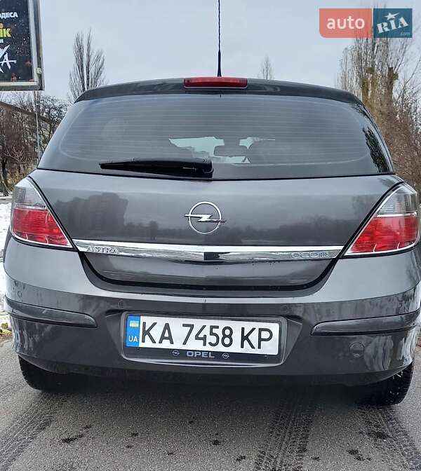 Хэтчбек Opel Astra 2009 в Киеве