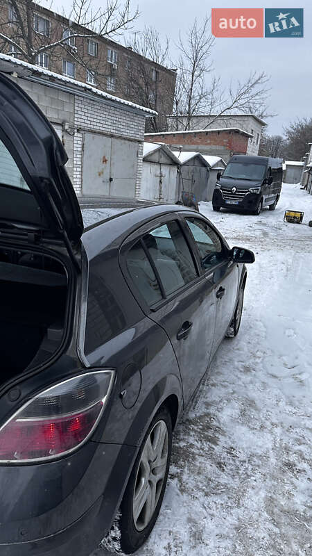 Хэтчбек Opel Astra 2009 в Киеве