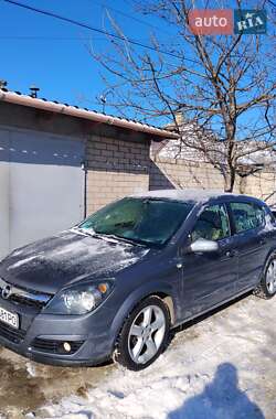 Хэтчбек Opel Astra 2005 в Белгороде-Днестровском