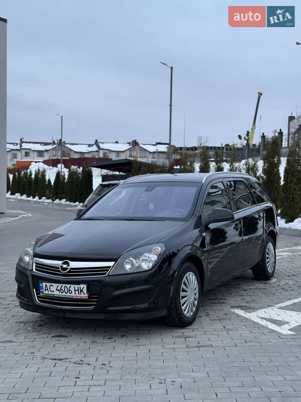 Opel Astra 2010