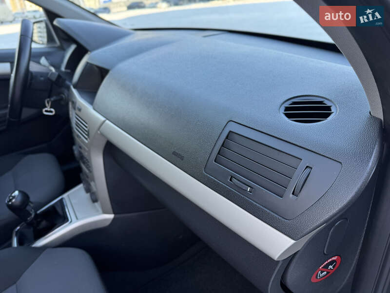 Универсал Opel Astra 2008 в Киеве