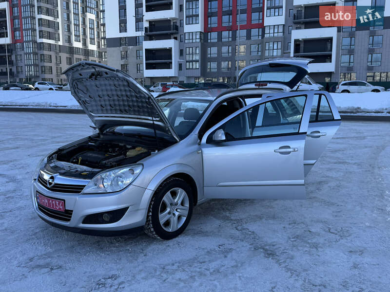 Универсал Opel Astra 2008 в Киеве