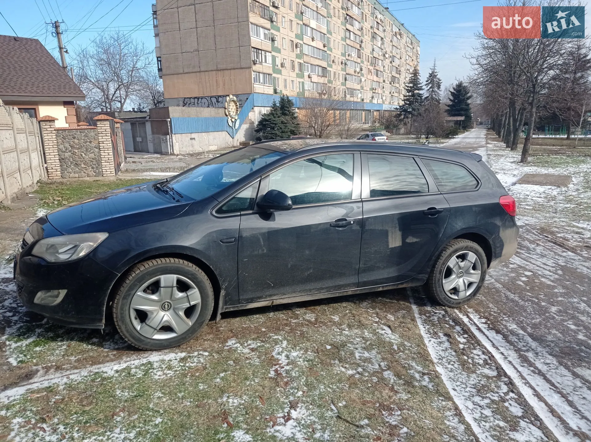 2011 Opel Astra - мініатюра 2