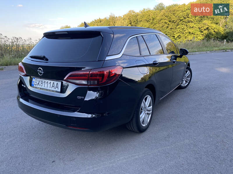Універсал Opel Astra 2017 в Дунаївцях