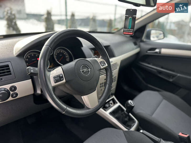 Универсал Opel Astra 2008 в Виннице