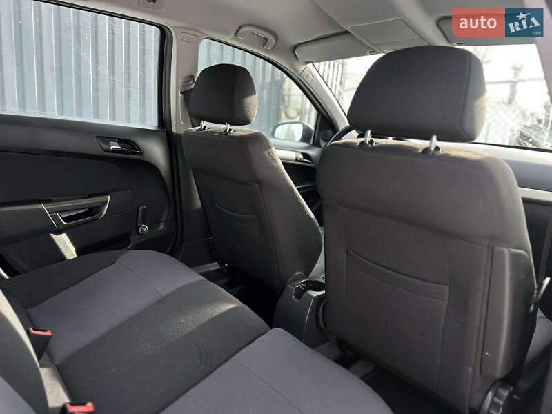 Универсал Opel Astra 2008 в Виннице