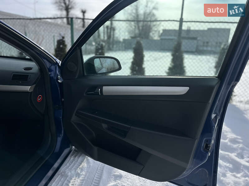 Универсал Opel Astra 2008 в Виннице