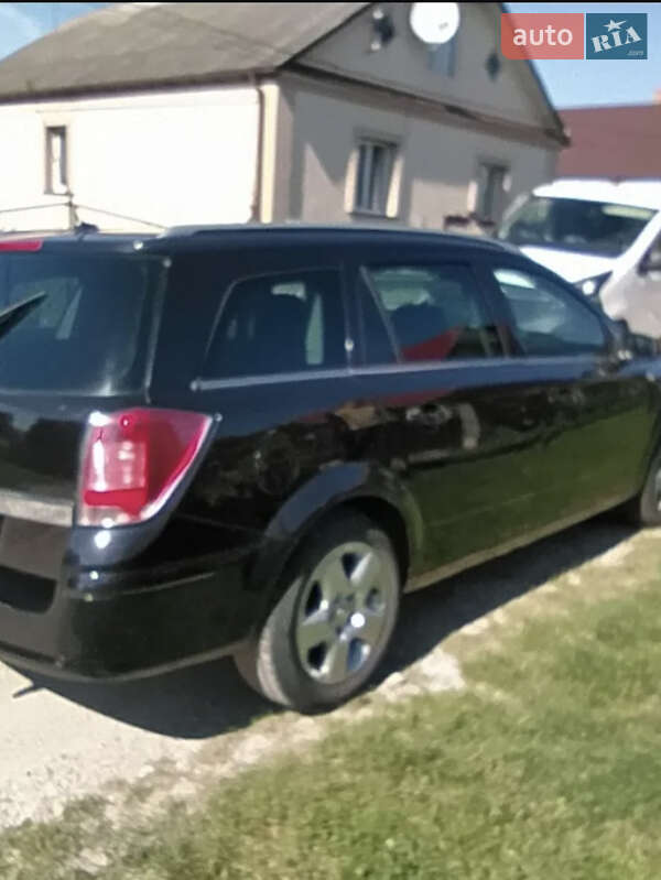 Универсал Opel Astra 2007 в Старом Самборе